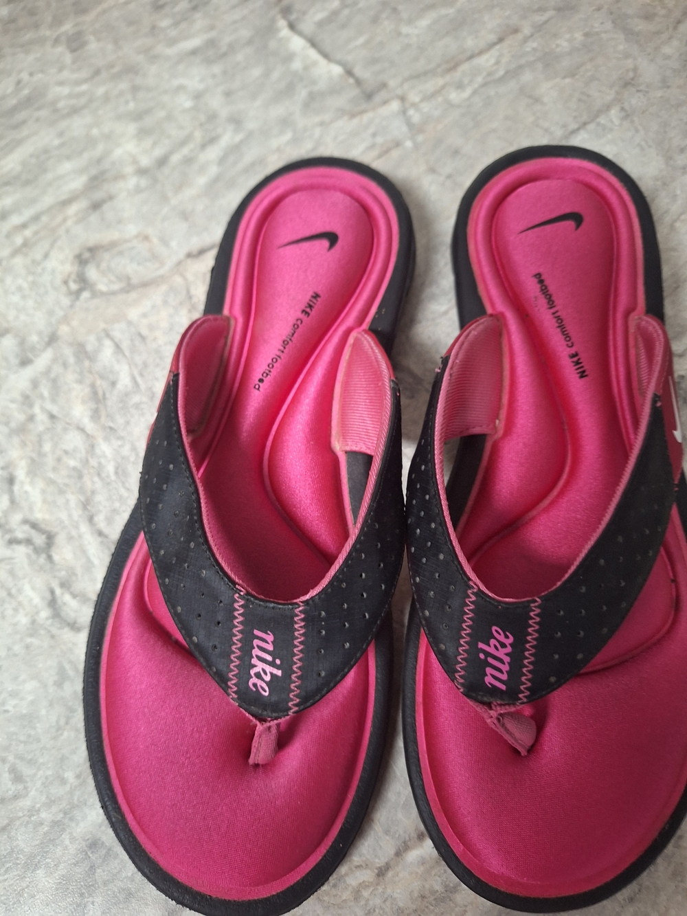 Nike Hot Pink and Black Cushioned Flip Flops - Picture 2 of 4